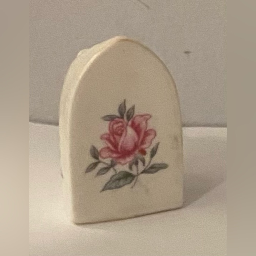 USED FOR DECORATION ONLY!  Ceramic “Iron” toothpick holder